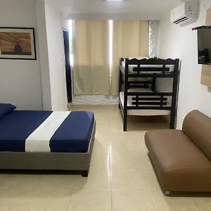 En Edificio Delfines Apartahotel