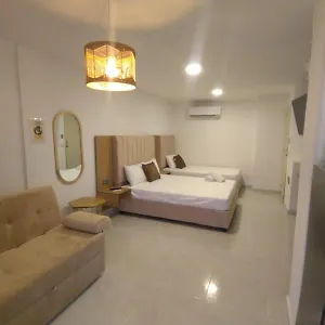 Marina Del Rey Gaitan Apartahotel